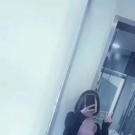 大胸妹子一个