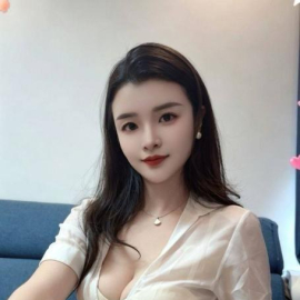 舌吻大长腿＊龙艺馨