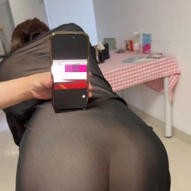 丰满小少妇