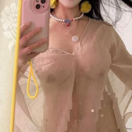 武汉翘臀大胸小女友