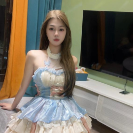 反差女友骚货萌萌